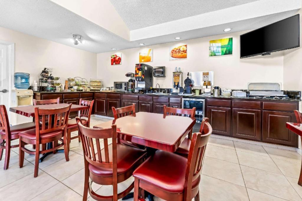 Quality Inn Eastman Εξωτερικό φωτογραφία