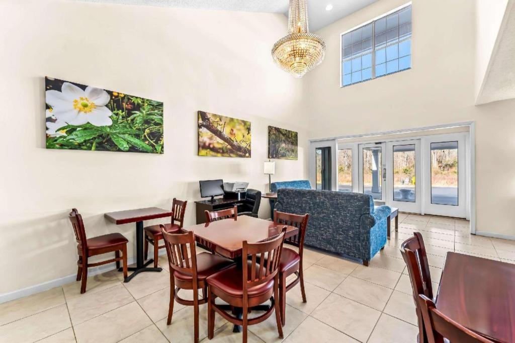 Quality Inn Eastman Εξωτερικό φωτογραφία